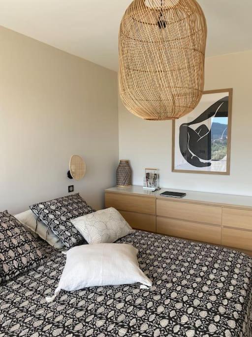 Belle Maison Contemporaine Ampus Kültér fotó