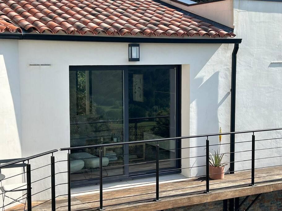 Belle Maison Contemporaine Ampus Kültér fotó